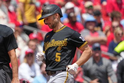 article image - Pirates Cardinals Baseball